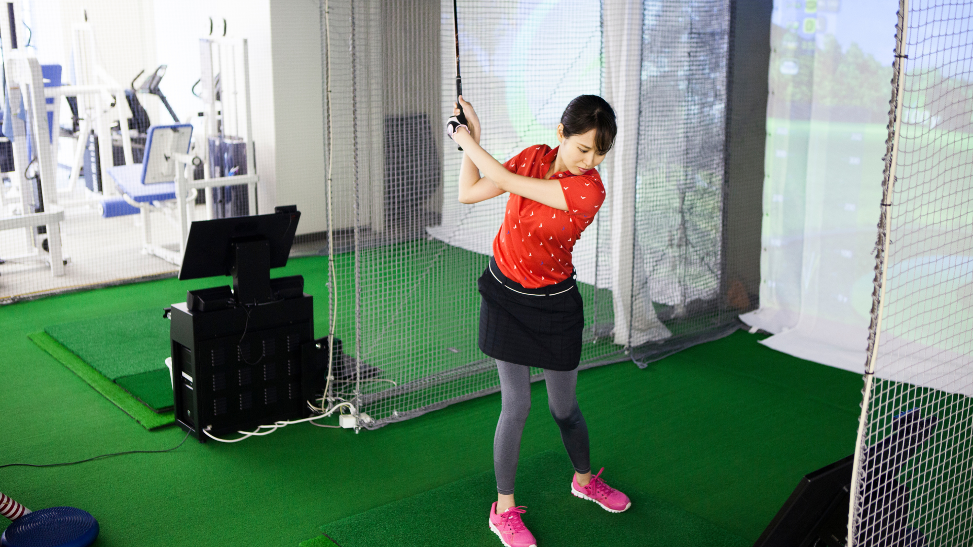 Los 5 Mejores Simuladores para Instalar en tu Casa en 2023: Disfruta del Golf y más